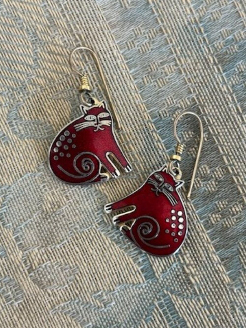 LAUREL BURCH “KESHIRE” Red Cat Enamel Cloisonné EARRINGS